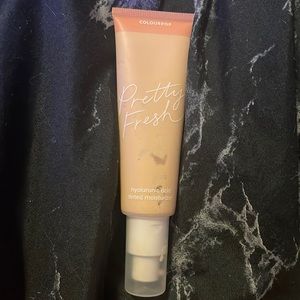Colourpop pretty fresh tinted moisturizer